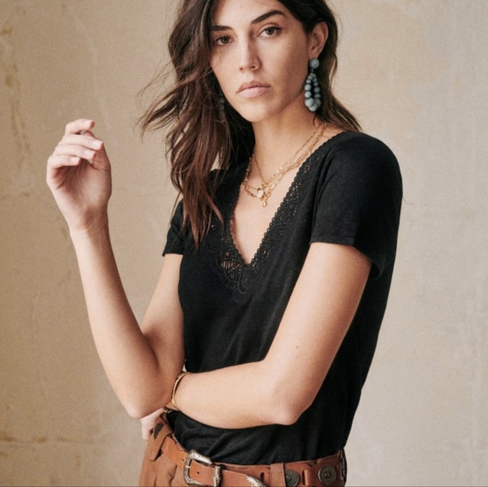 Sezane Elea T-shirt in Black